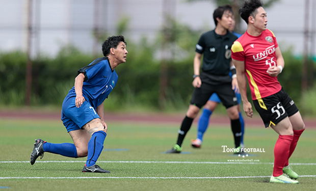 写真:後半に貴重な追加点を決めた小松。