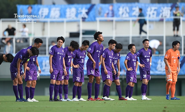 写真：ソニー仙台に敗れて肩を落とすクリアソン。