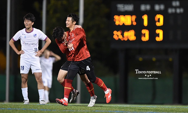 写真:BANDELIEは城北に勝ち優勝に望みをつないだ。