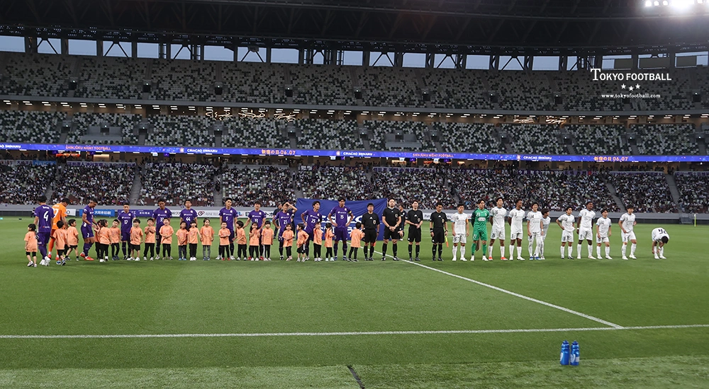 写真：国立競技場で3度目となる試合に臨んだクリアソン新宿。