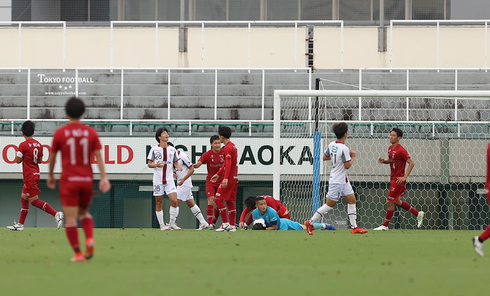 写真：終盤のピンチをしのいで勝ち点1を挙げたエリース。