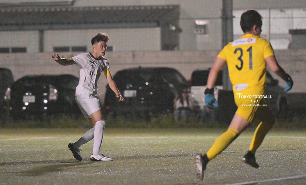 写真：EDOは終了間際に長谷川が決定的なシュートを放つが決まらず。