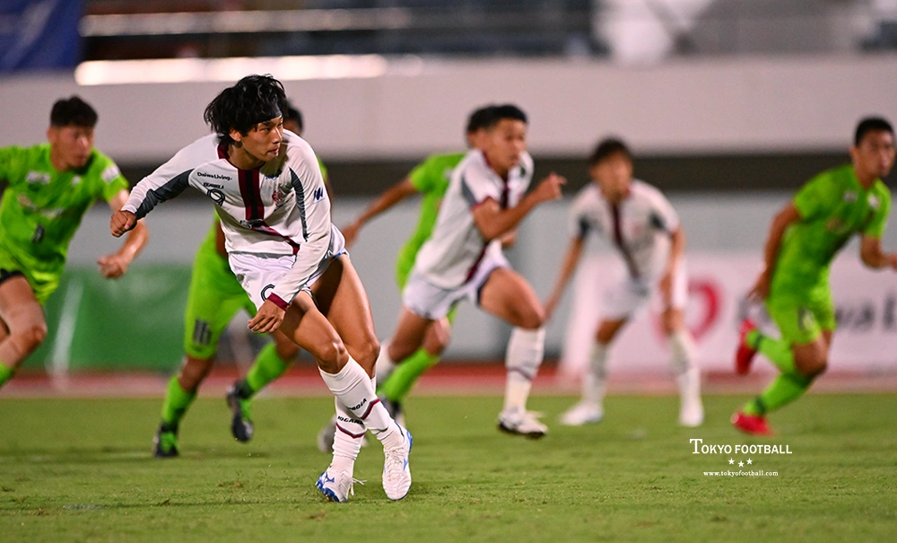 写真：終了間際にPKで同点ゴールを決める東京23の神田。