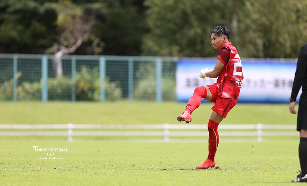 写真：プログレッソGK山田のPKは左に外れて失敗。