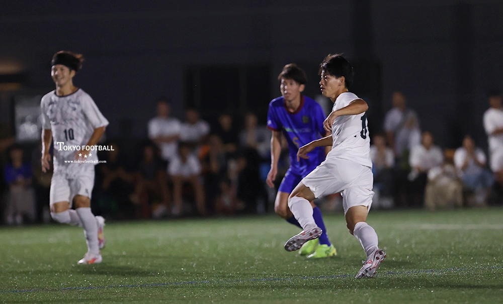 写真：後半に決勝ゴールを決めるFW渡辺。