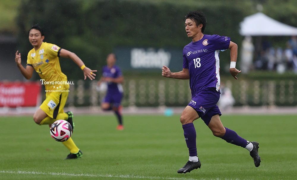 写真：後半ゴールに迫るクリアソンのFW齊藤。