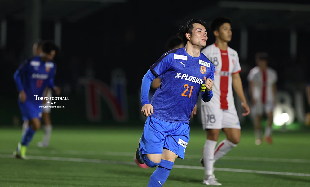 写真:後半早々に追加点を決めて駆け出すTOKYO2020の原山。