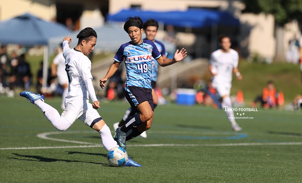 写真：終盤も果敢にゴールを狙うEDOの瀬戸。