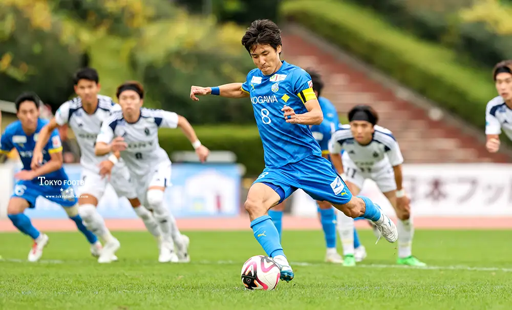 写真：武蔵野は小林がPKを決めるも1－2で敗戦。