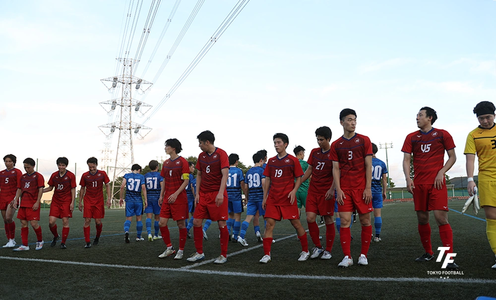 写真：決勝に駒を進めた三菱養和。