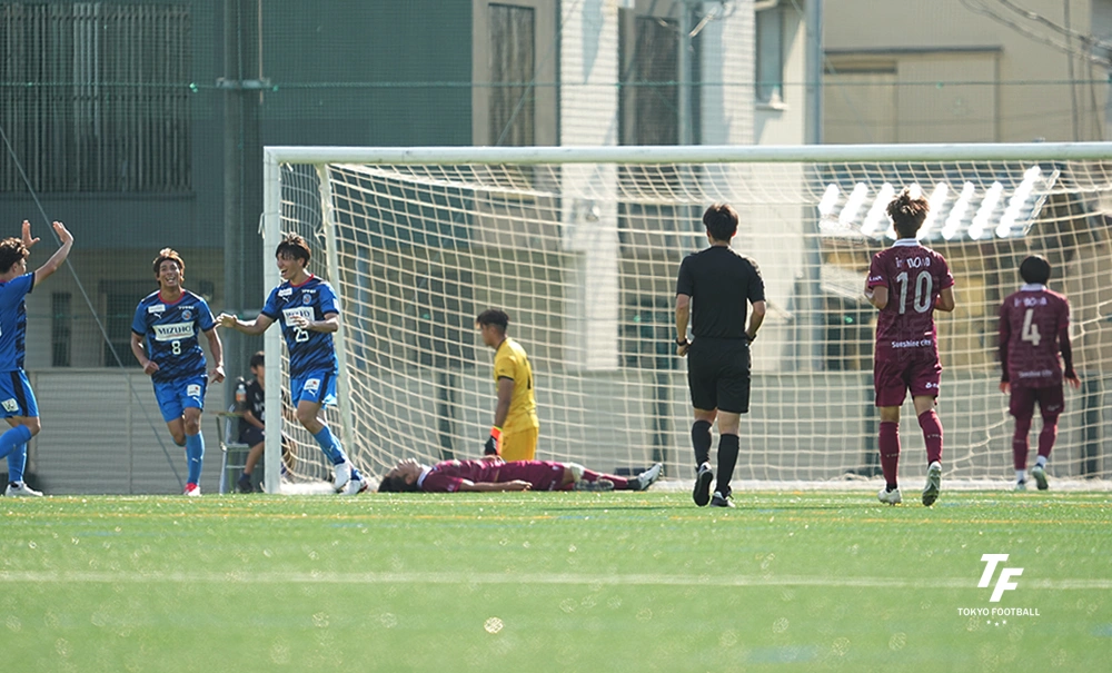 写真：前半に先制ゴールを許したエリース。