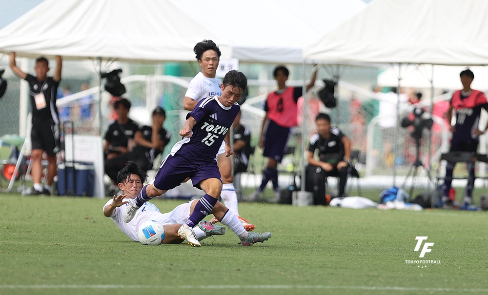 写真：終盤に中央突破をはかる砂田。