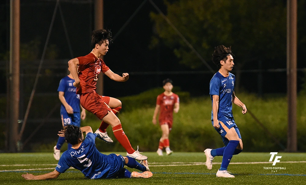 写真:前半にゴールを決めるKOREAの黄燦俊。