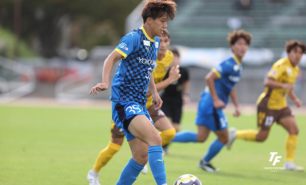 写真：攻守に存在感を見せた武蔵野MF阿部。