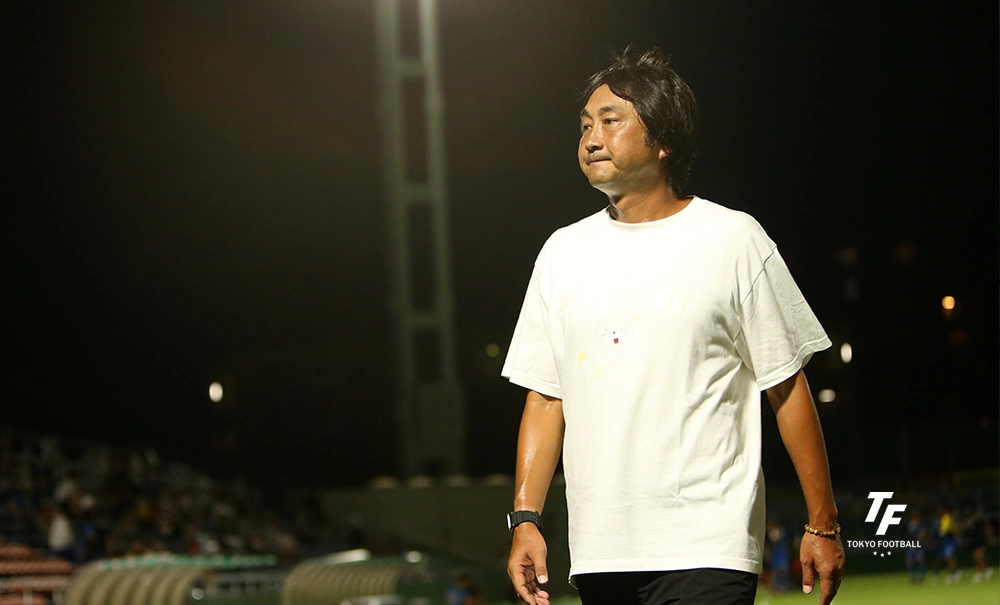 写真:契約解除が発表されたクリアソン新宿の北嶋監督。