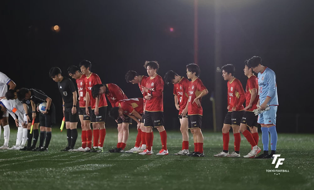 写真:首位を相手に0-2で敗れたBiloba。